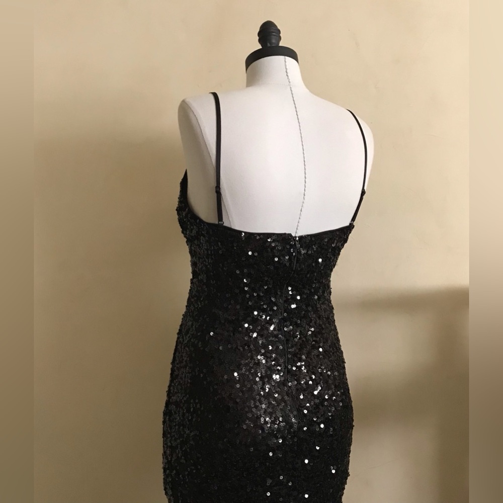 Cameo Black Sequin Maxi Gown - Picture 7 of 11